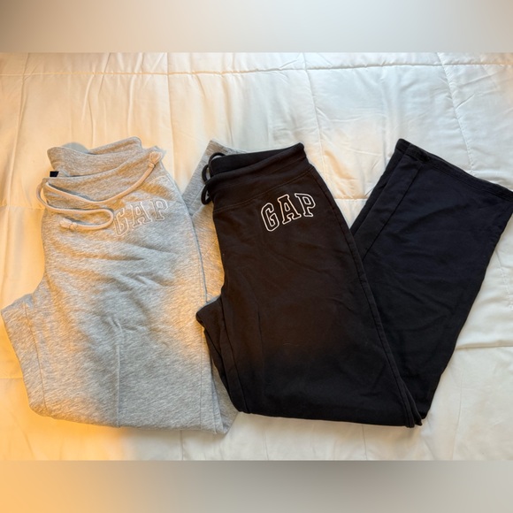 GAP Pants - Women’s Gap Fleece lined Sweatpants Black & Gray